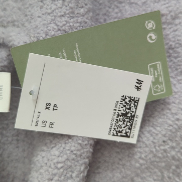 NWT 2 for $20 Fuzzy grey crop knit tank. - Picture 5 of 5